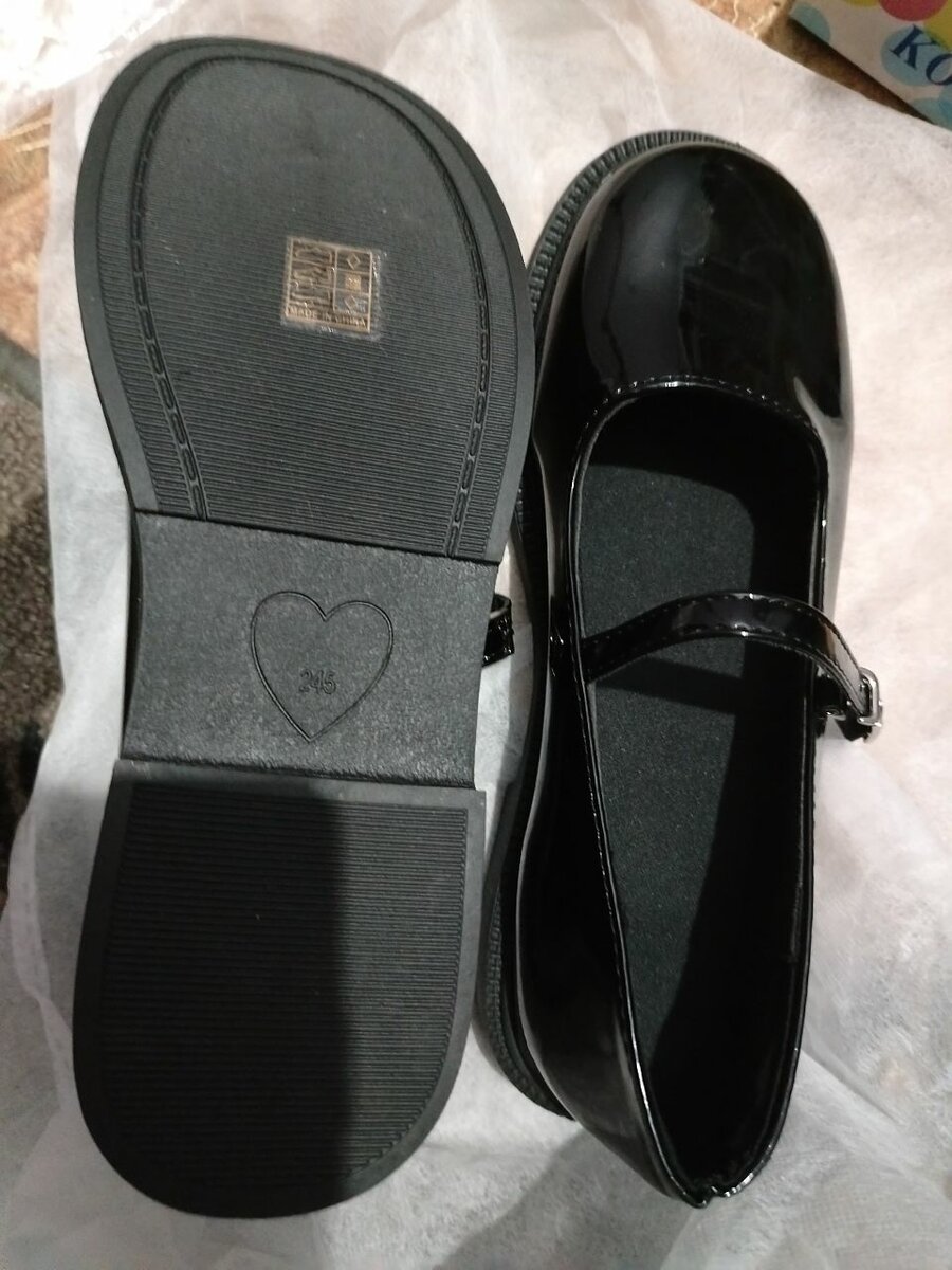 Новые туфли лаковые