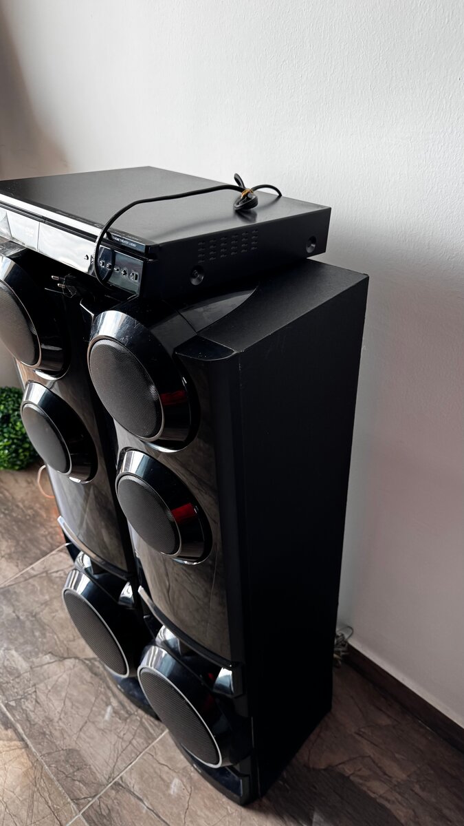 Système Hi-Fi LG avec lecteur DVD