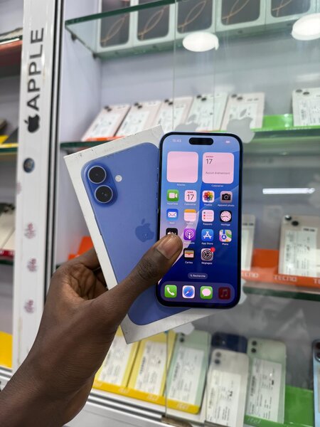 Disponible 16 simple 128go