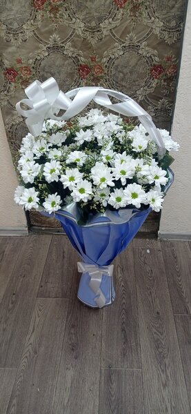 Корзины из пышных хризантем