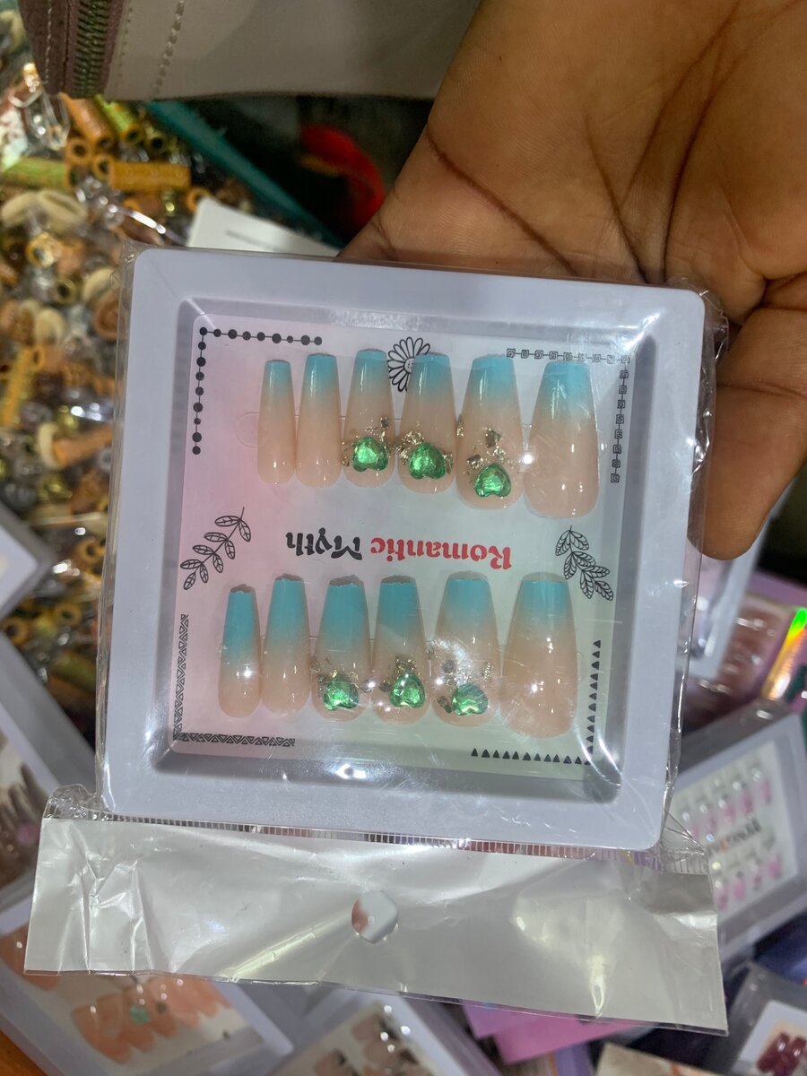 Ongles à pression tendance