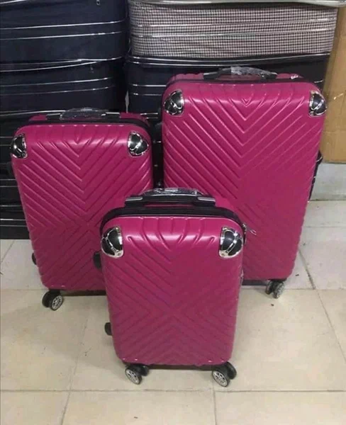 Valise triple En caoutchouc