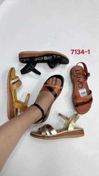 Ladies sandals