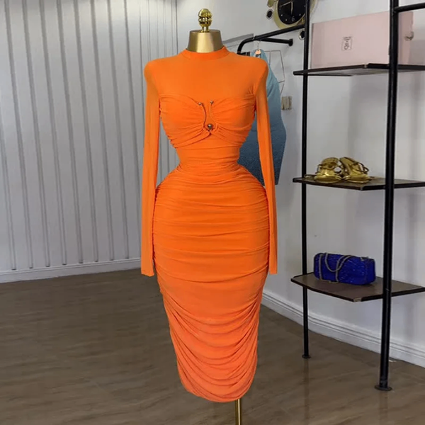 Robe moulante orange élégante