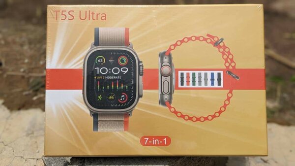 Smart watch with 7 different belts