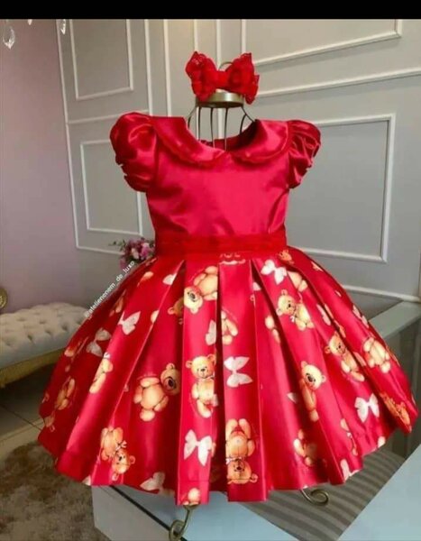 Robe enfant rouge élégante