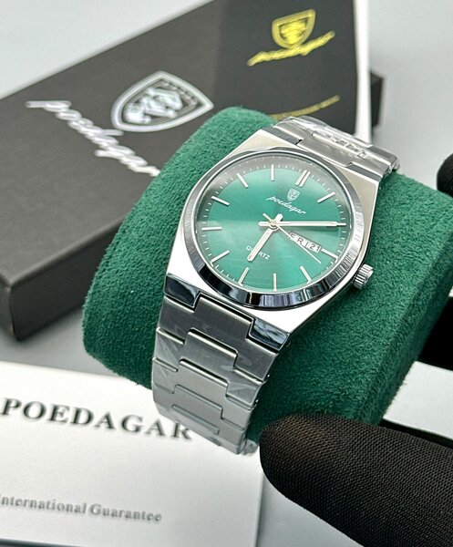 Montre en acier inoxydable élégante