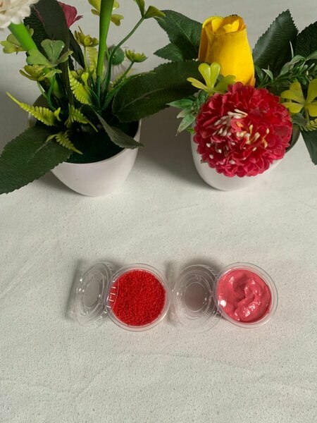 Lot lèvres gommage rouge + soin rose