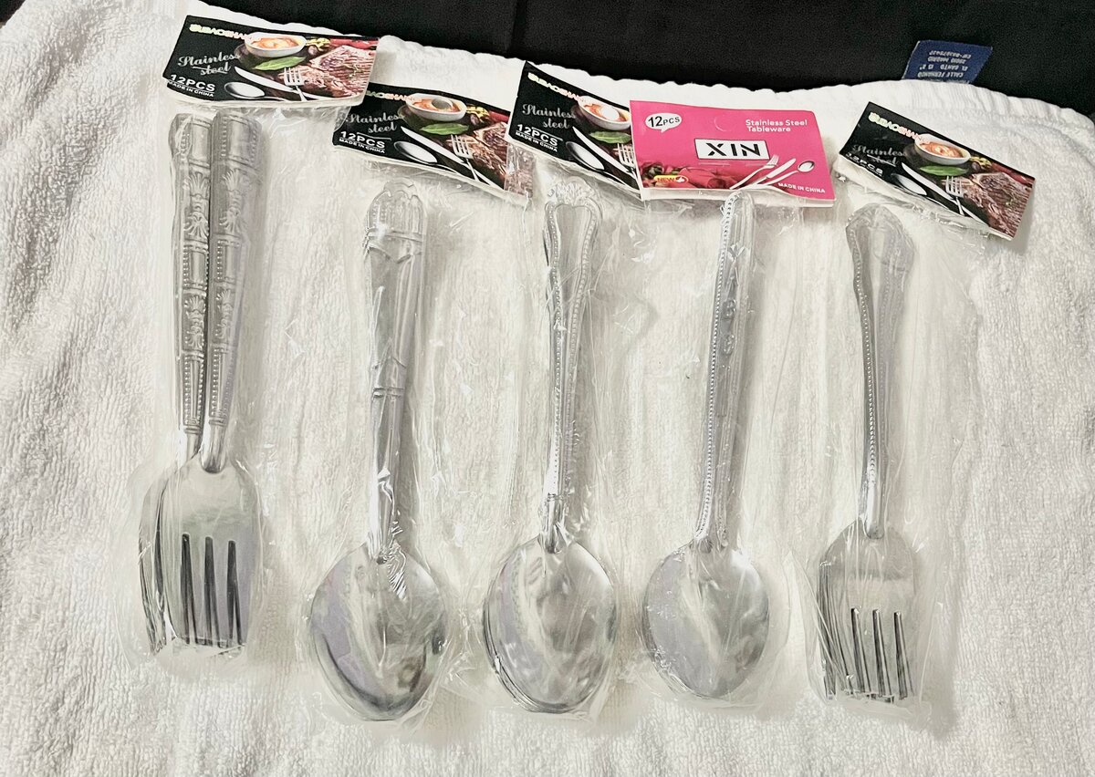 Cuillères à salade en plastique