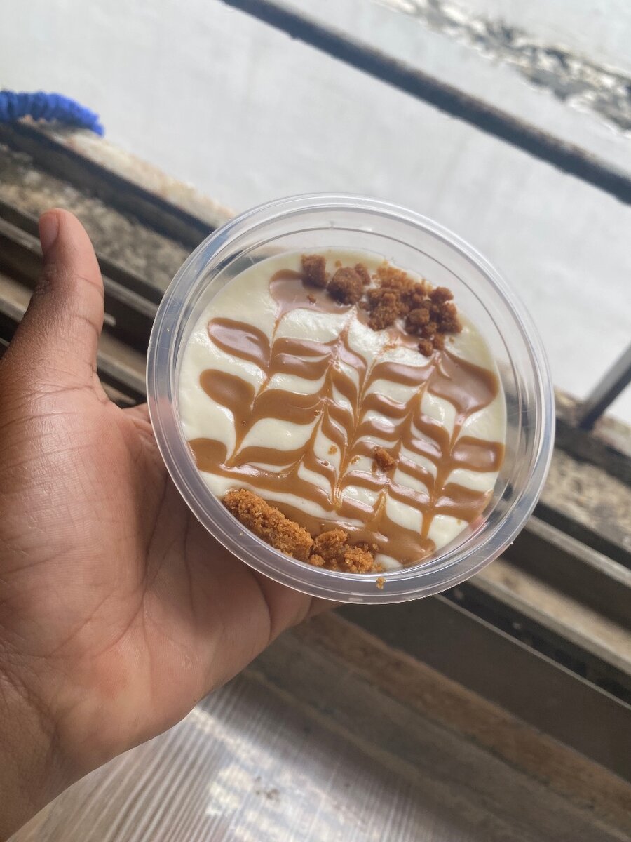 Tiramisu, crêpes, pastels