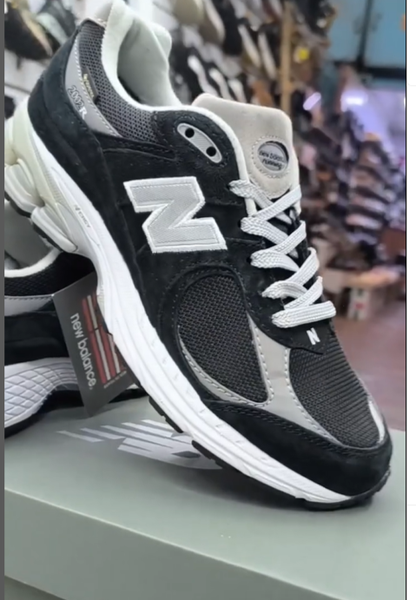 Мужские кроссовки