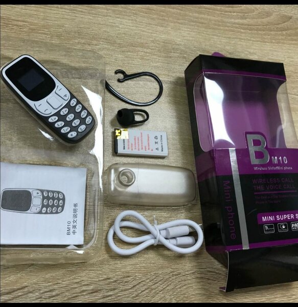 Mini téléphone pour espion