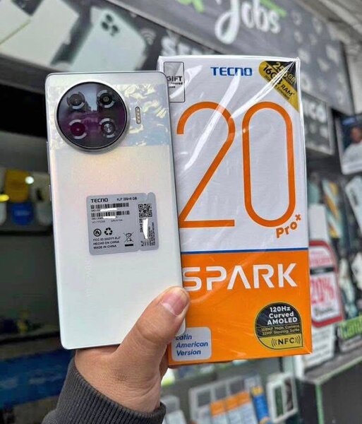 Smartphone Tecno Spark 20 Pro+