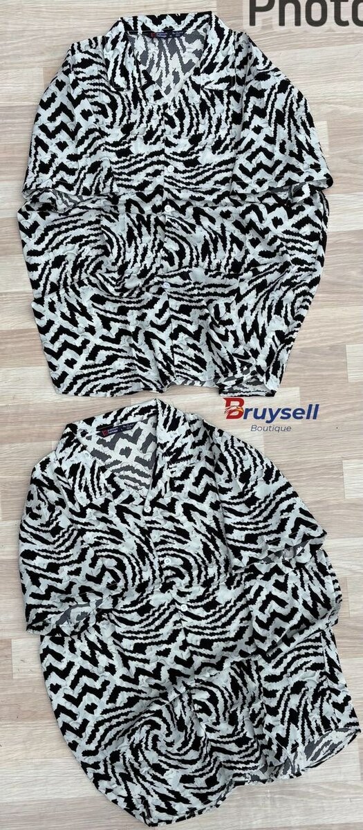 Robe à motifs géométriques