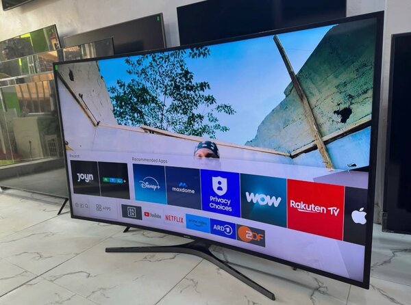 Samsung 49 Curved 4K UHD Smart Tv