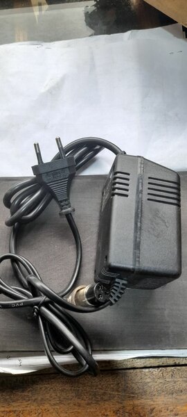 Universal Power Adapter