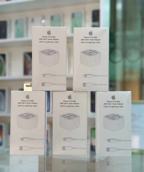 iPhone XR 64GB k4500 chargers k250