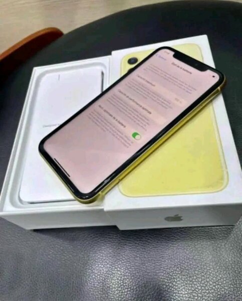 iPhone 11 Jaune 64Go Neuf