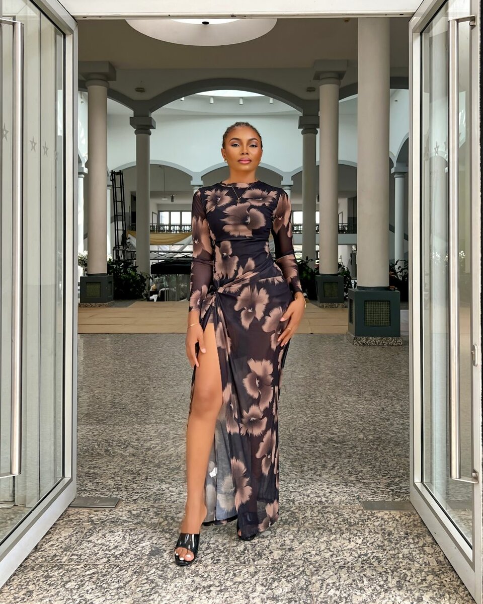 Robe longue florale élégante