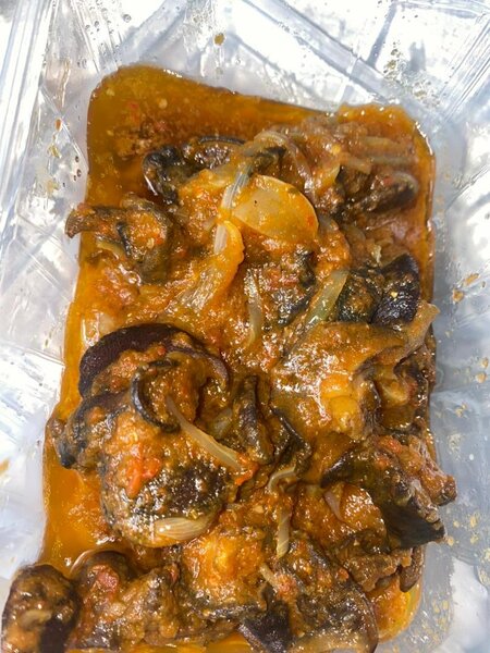 Escargots épicés en sauce