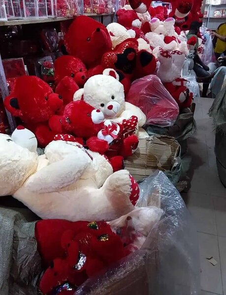 Ours en peluche géant rouge