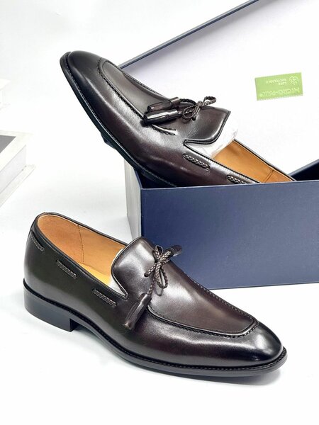Solid formal leather shoes