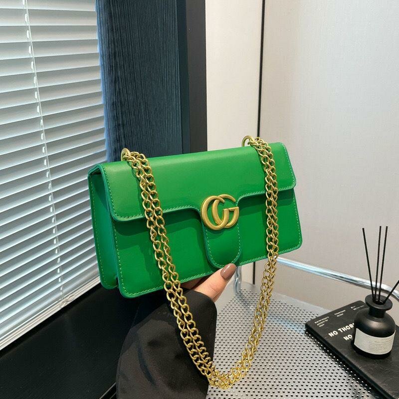 Sac à main vert élégant