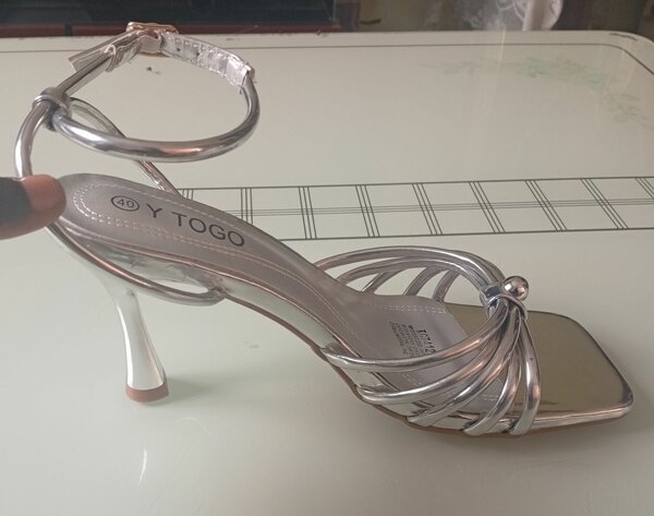 Sandales à talons élégantes
