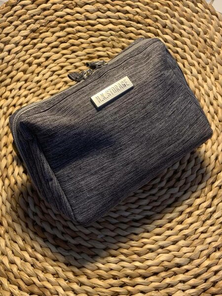 Trousse de maquillage ou de toilette