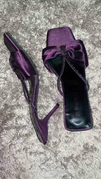 Sandales à talons avec nœud