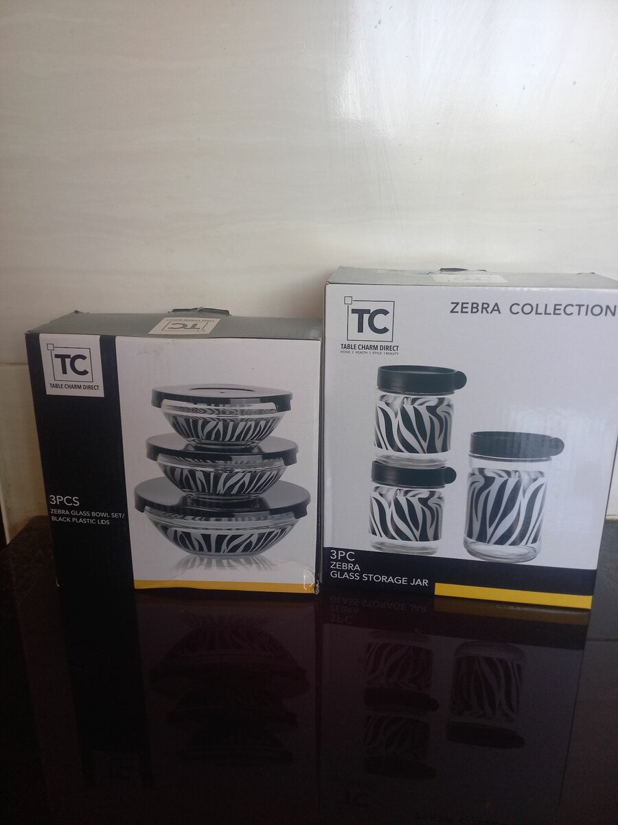 Crystallite storage jar -3ltrs, champagne and whyskry glasse