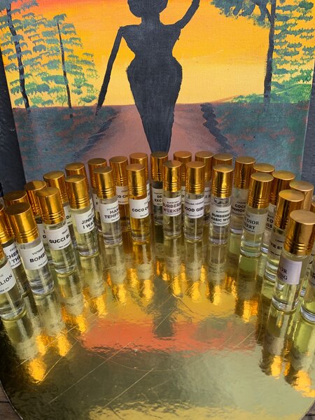 FEMALE UNDILUTED DESIGNER OIL PERFUME IN 6ML