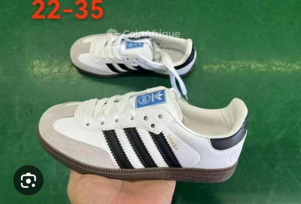 Baskets enfant blanches élégantes