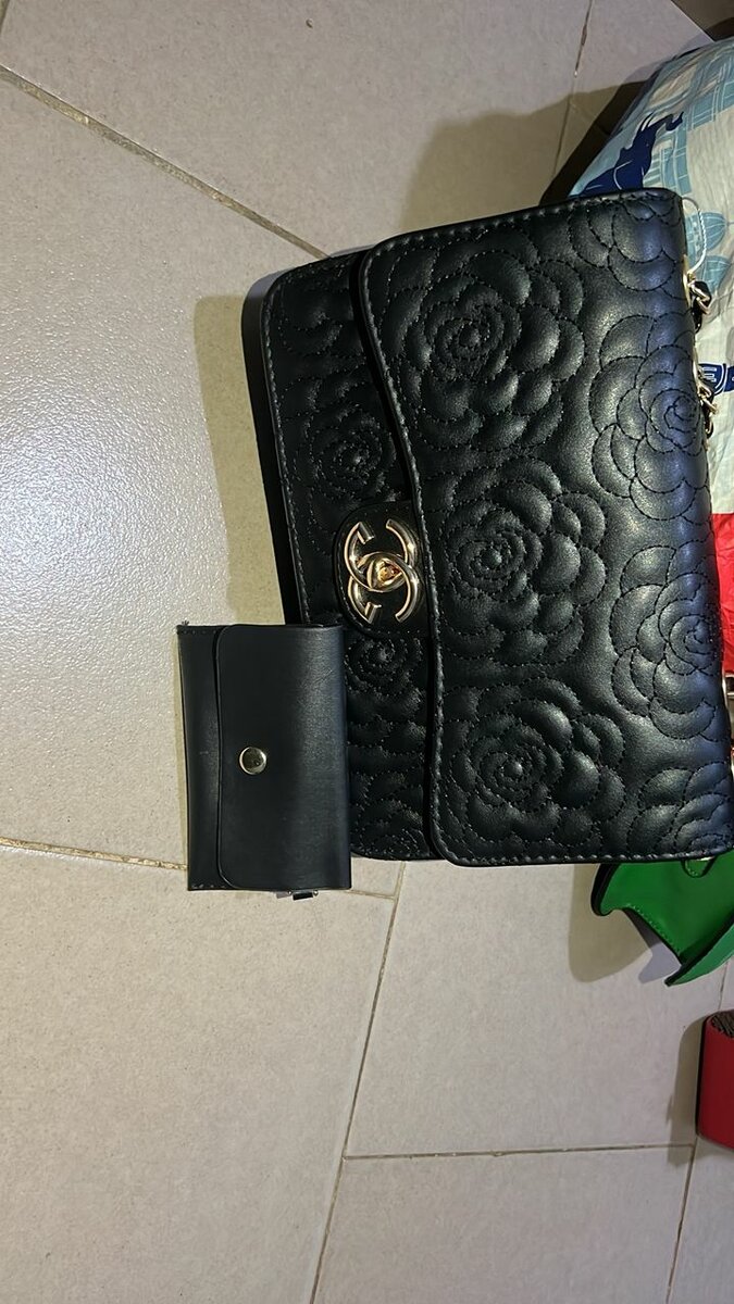 Sac à main noir élégant