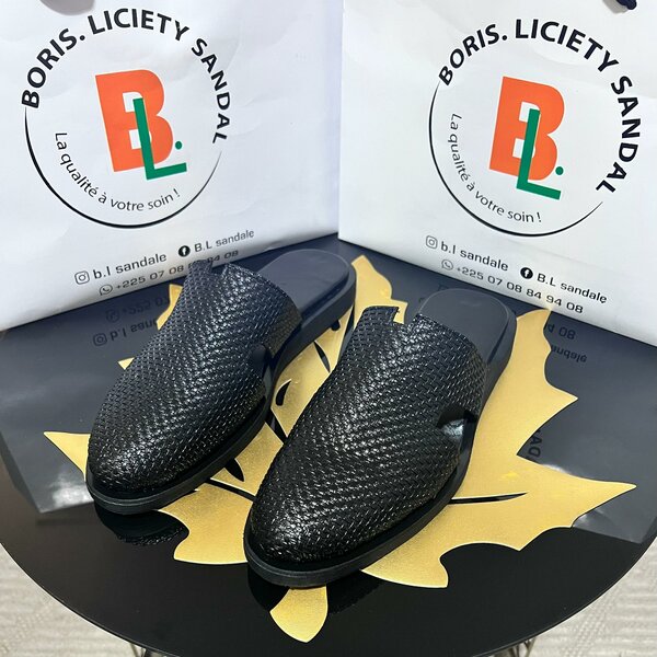 Sandales en cuir tressé