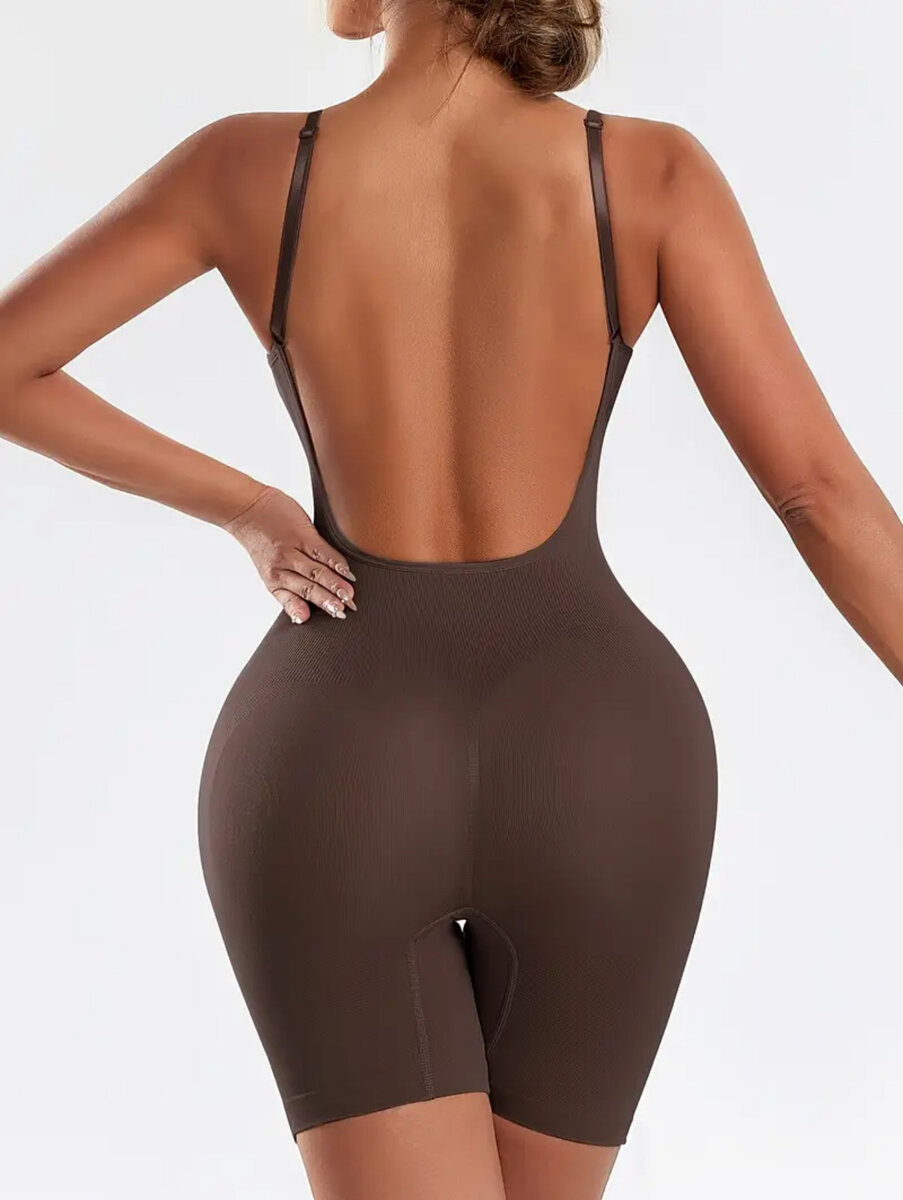 Body gainant dos nu.