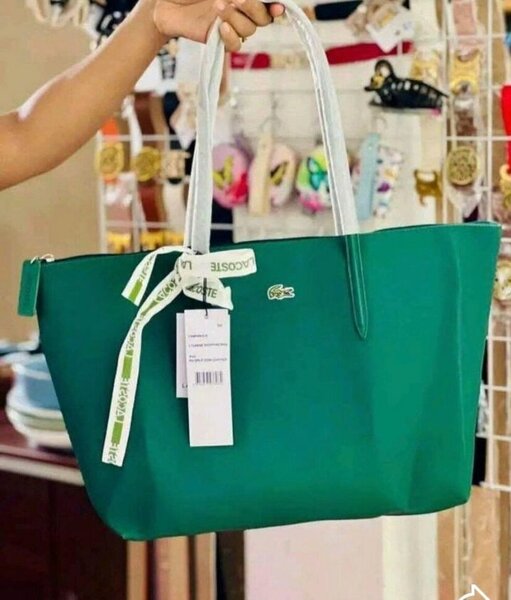 Sac Lacoste cabas élégant