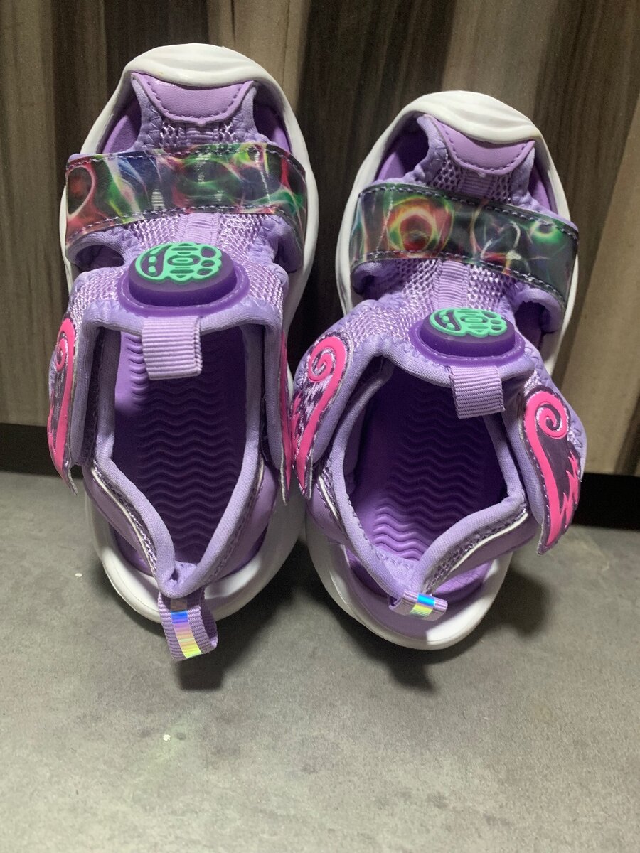 Kids shoes size 29