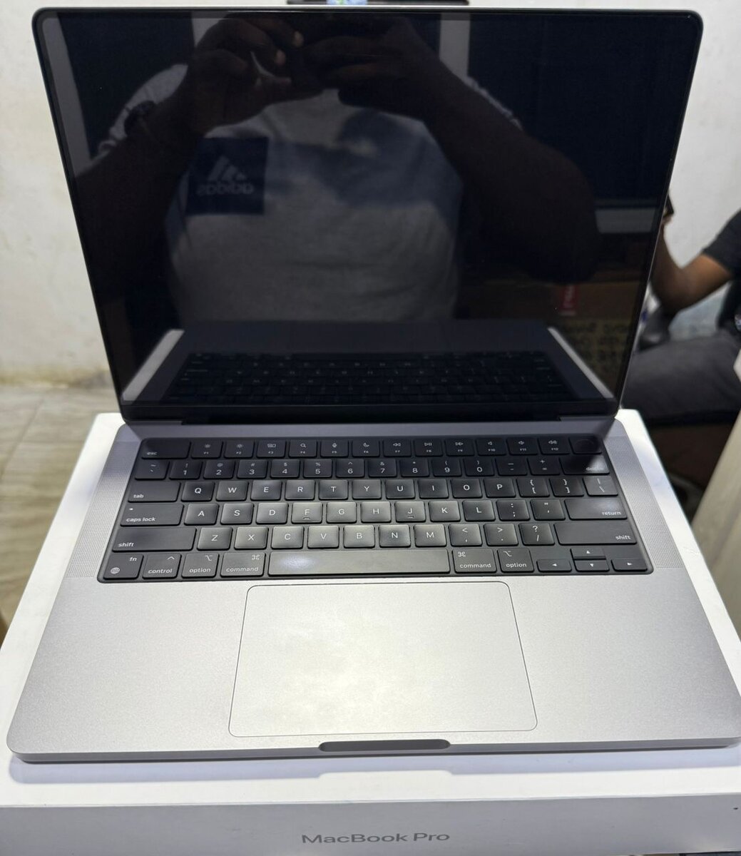 macbook pro m3 2023