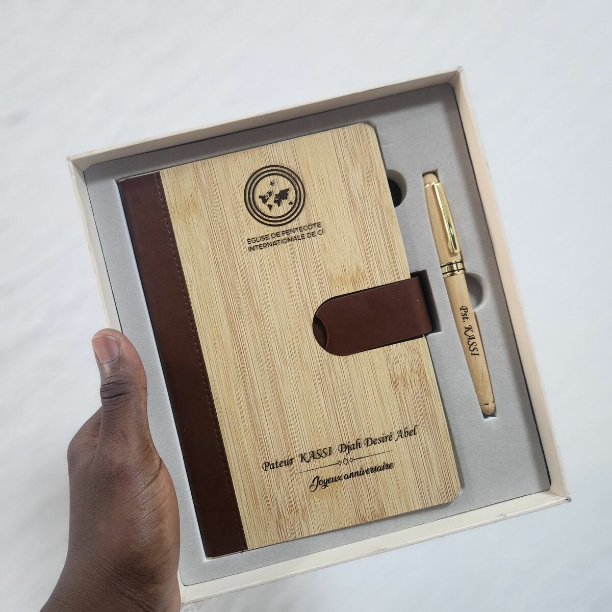 Bloc en bois naturel