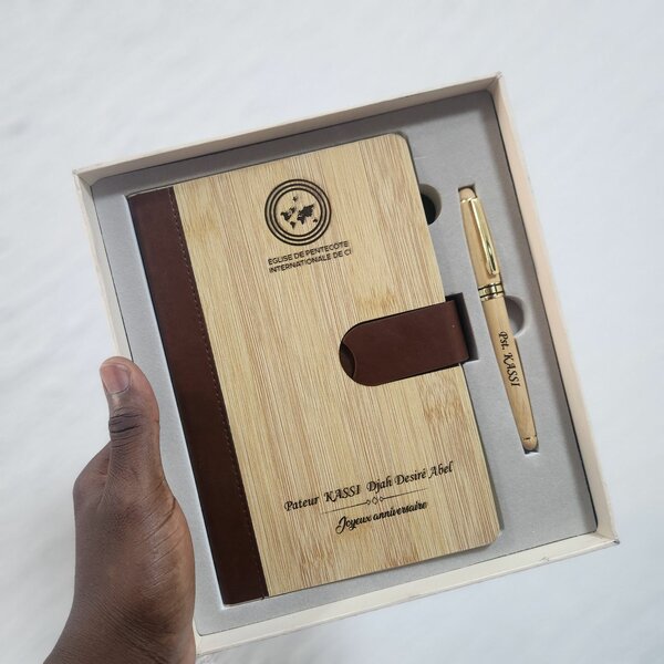 Bloc en bois naturel