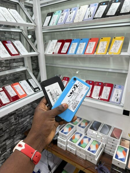 Tout iPhone disponible