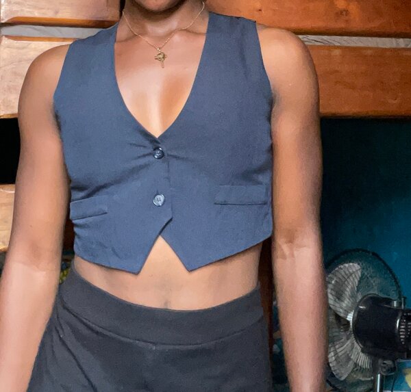 Gilet court chic pour femme