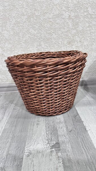 Кашпо из ротанга