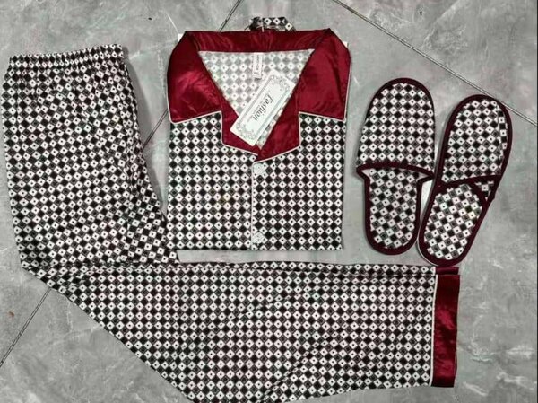 Pyjama en satin élégant