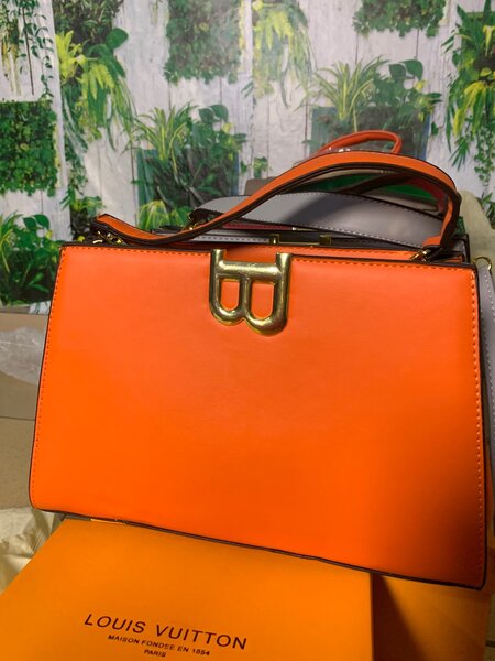 Sac à main coloré élégant