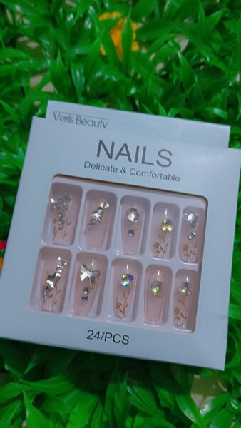 Ongles Artificiels Élégants