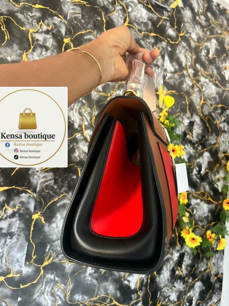 Sac à main élégant en cuir