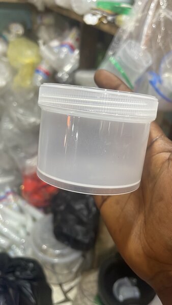 Pot en plastique 200g