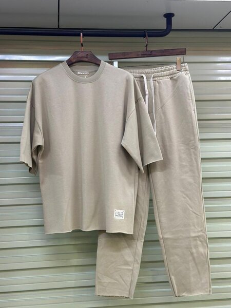 Ensemble homme sweat et pantalon beige